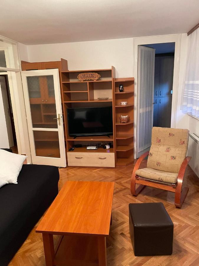Lolly Apartment カルロヴァッツ エクステリア 写真